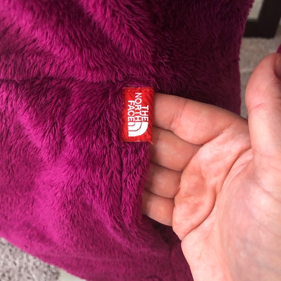 The North Face Magenta Fleece Jacket - Picture 2 of 13